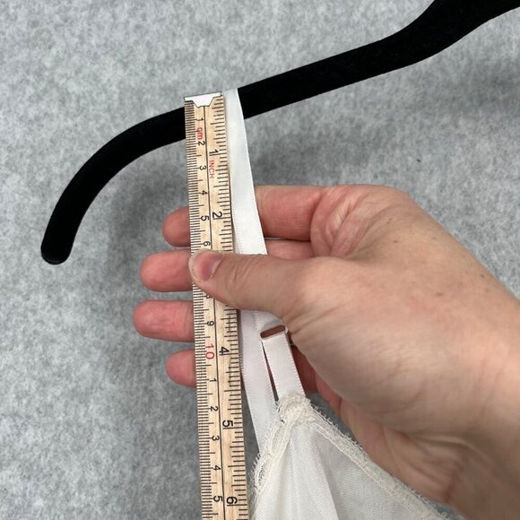 Vanity Fair VTG Slip Cami Top Size L Ivory White Lace Trim Dainty Made in USA - Picture 9 of 12